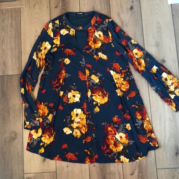 Bohemian style floral dress - Picture 3 of 9